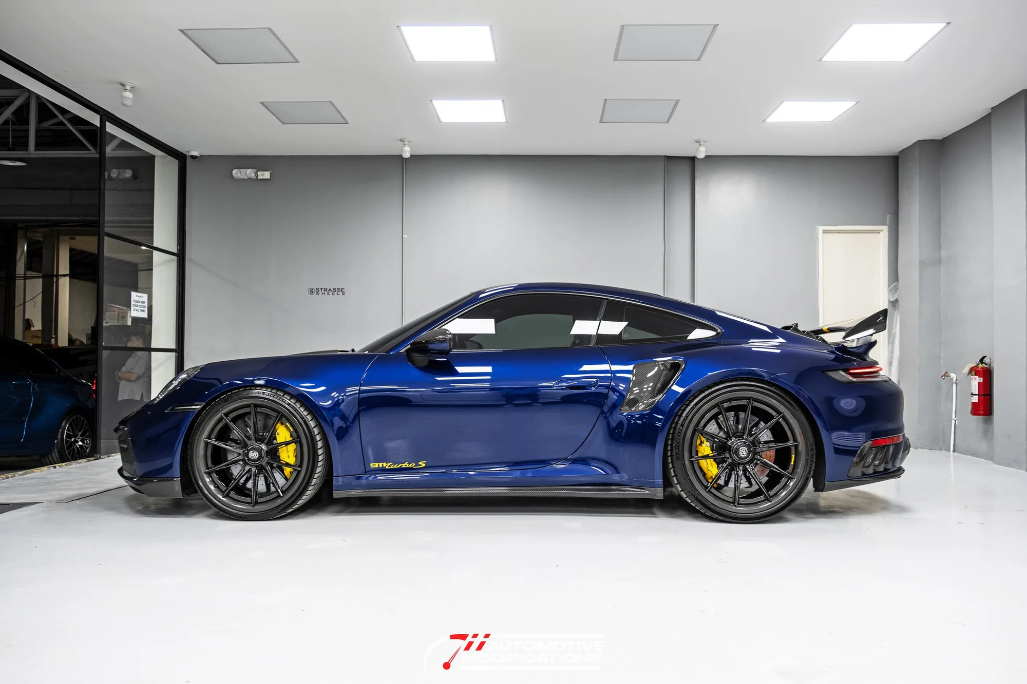 Strasse SV10-RS Ultralight Carbon on Porsche 911 992.1, photo 3