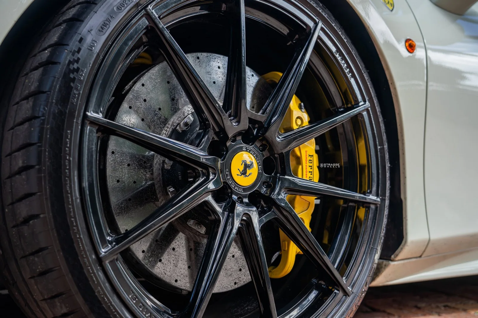 Strasse SV10 SL Deep Concave Monoblock on Ferrari 488, photo 3