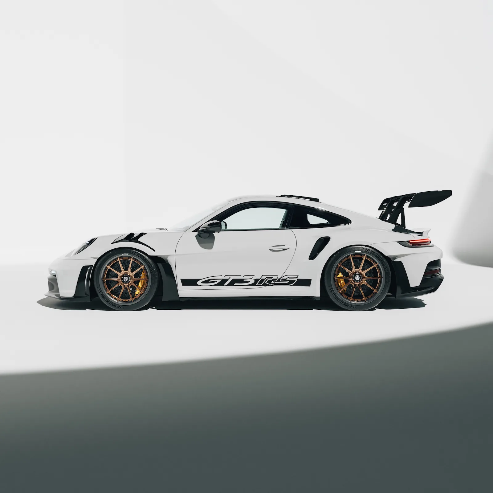 Strasse SV10 Ultralight Carbon Series on Porsche 911 992.1, photo 9