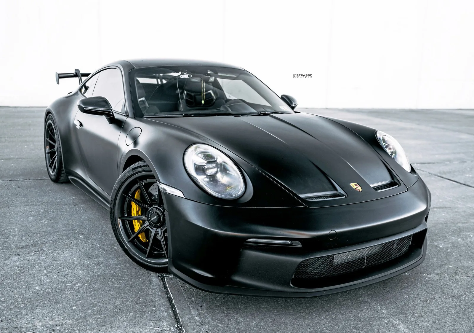 Strasse SV10 Ultralight Carbon on Porsche 911 992.1, photo 5