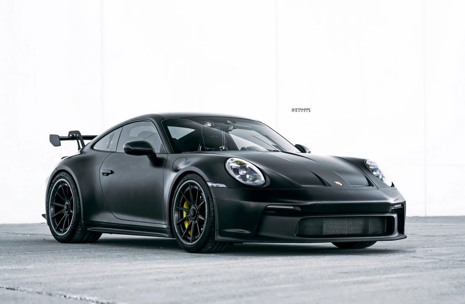 Strasse SV10 Ultralight Carbon on Porsche 911 992.1, photo 2