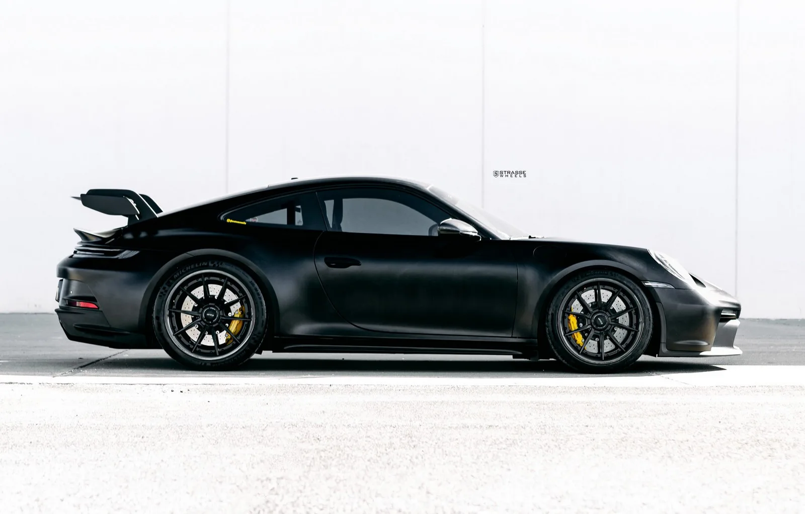 Strasse SV10 Ultralight Carbon on Porsche 911 992.1, photo 6