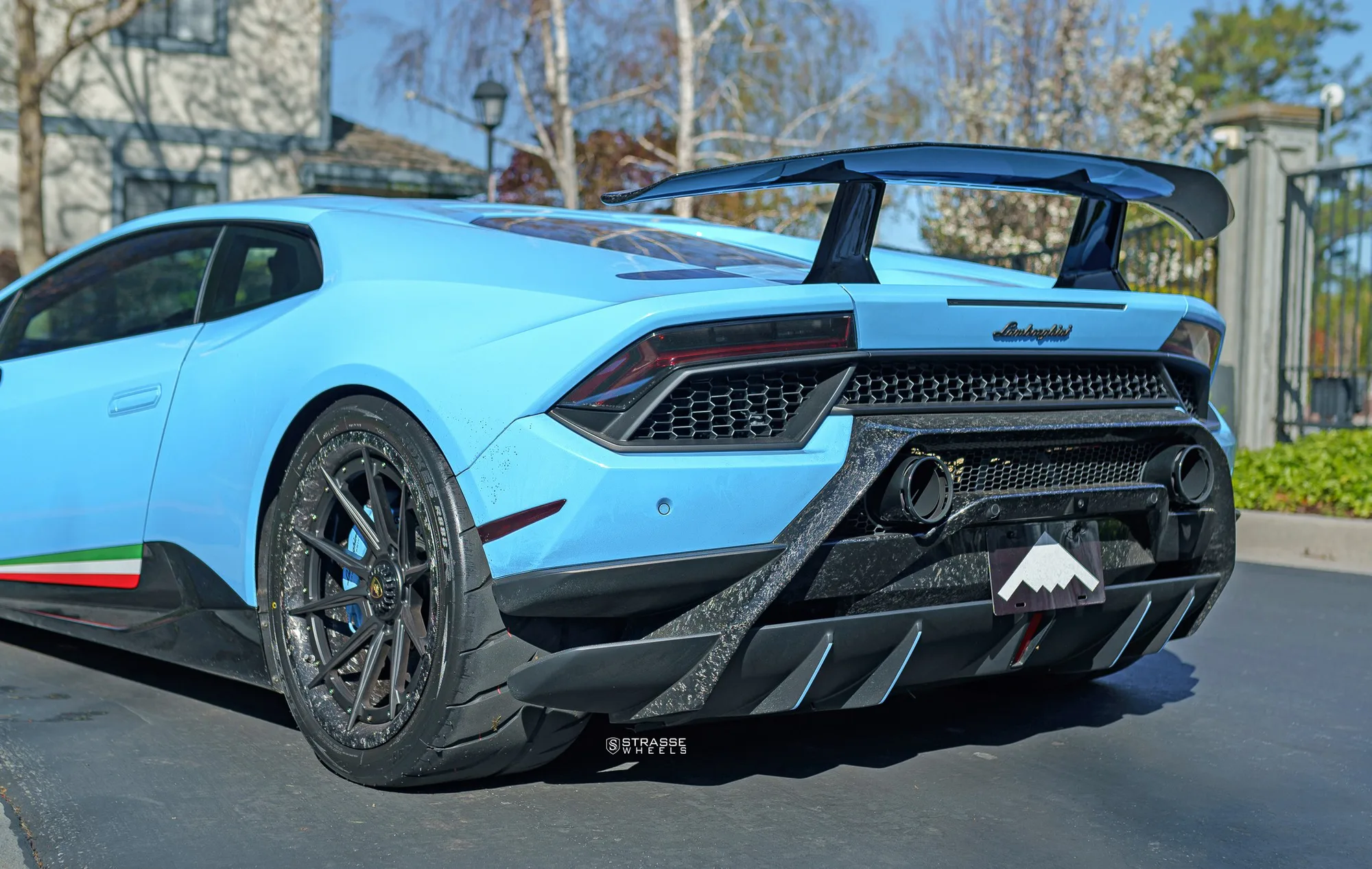 Strasse SV10 Ultralight Carbon on Lamborghini Huracan Performante LP 640-4 (2017-2019), photo 5