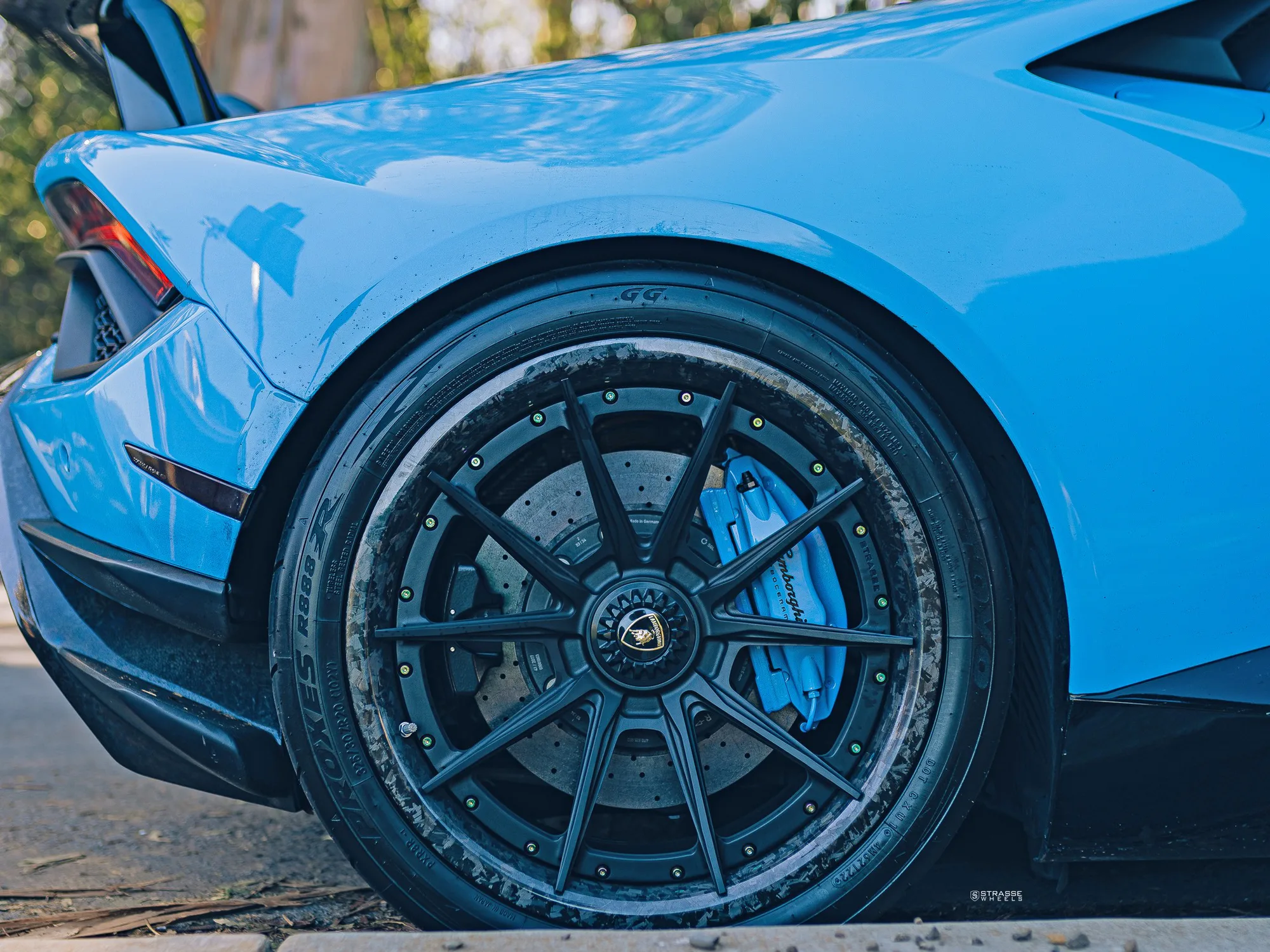 Strasse SV10 Ultralight Carbon on Lamborghini Huracan Performante LP 640-4 (2017-2019), photo 11