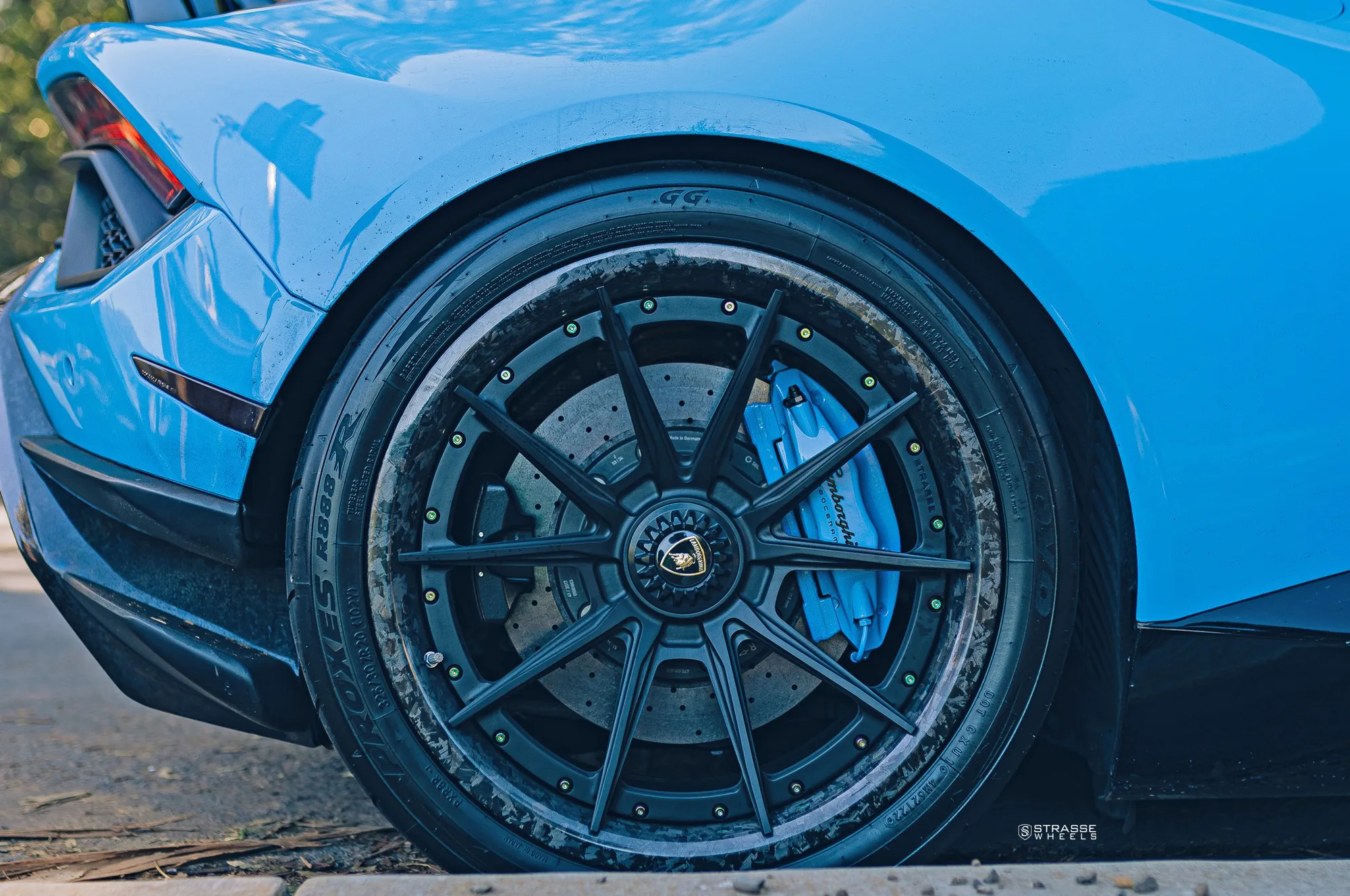 Strasse SV10 Ultralight Carbon on Lamborghini Huracan Performante LP 640-4 (2017-2019), photo 6