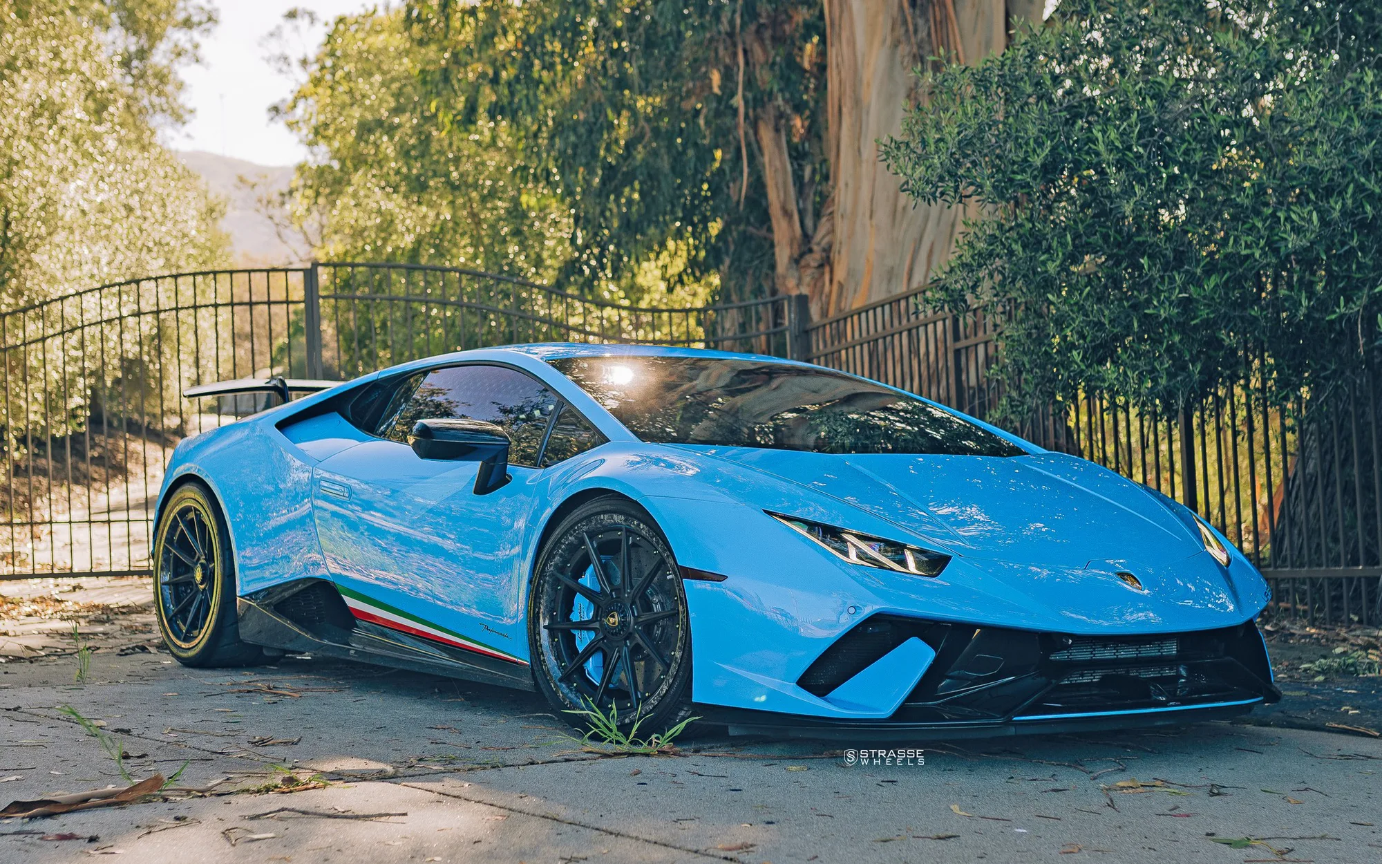 Strasse SV10 Ultralight Carbon on Lamborghini Huracan Performante LP 640-4 (2017-2019)