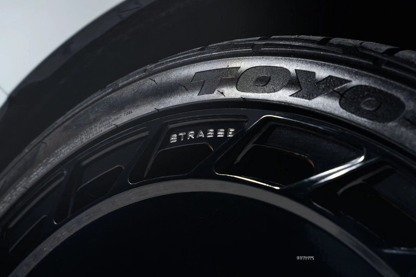 Strasse SV101 Deep Concave Duoblock RR on Rolls-Royce Cullinan.1, photo 11