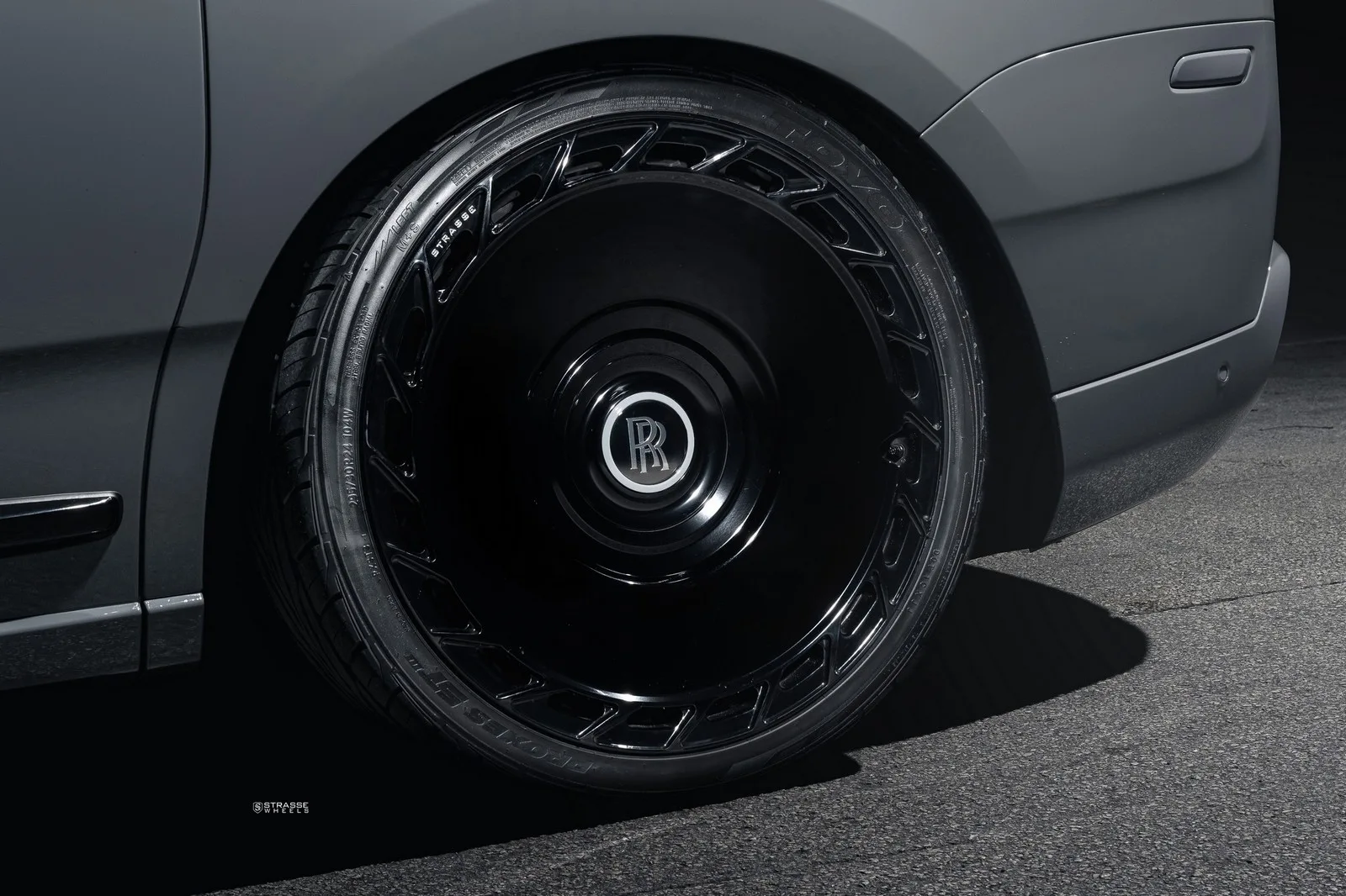Strasse SV101 Deep Concave Duoblock RR on Rolls-Royce Cullinan.1, photo 9