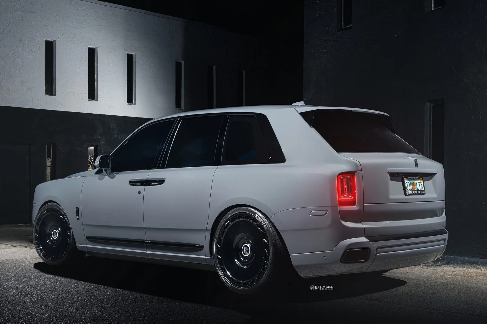 Strasse SV101 Deep Concave Duoblock RR on Rolls-Royce Cullinan.1, photo 8