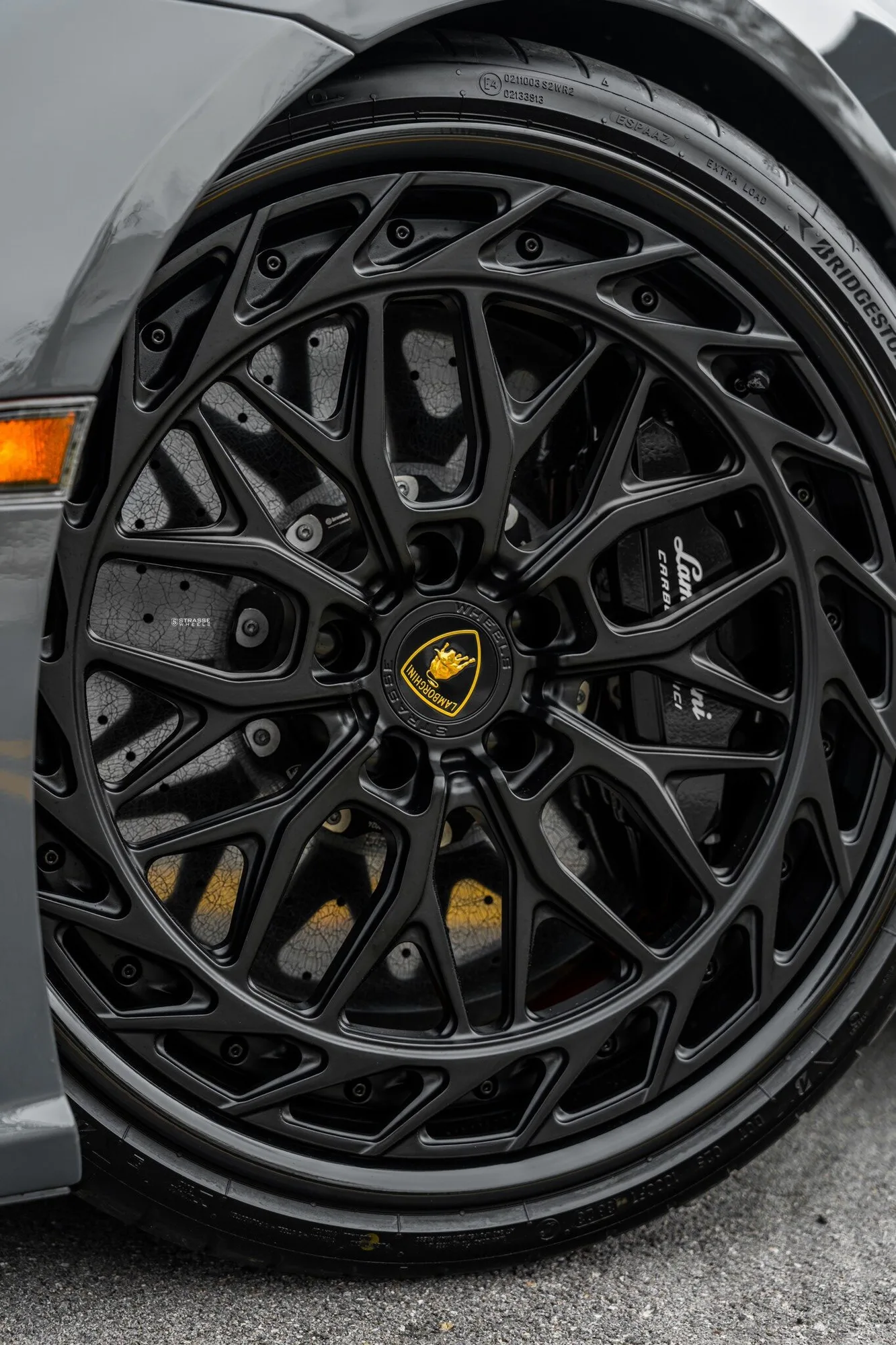 Strasse SV10M Aero Deep Concave FS on Lamborghini Revuelto LB744, photo 10