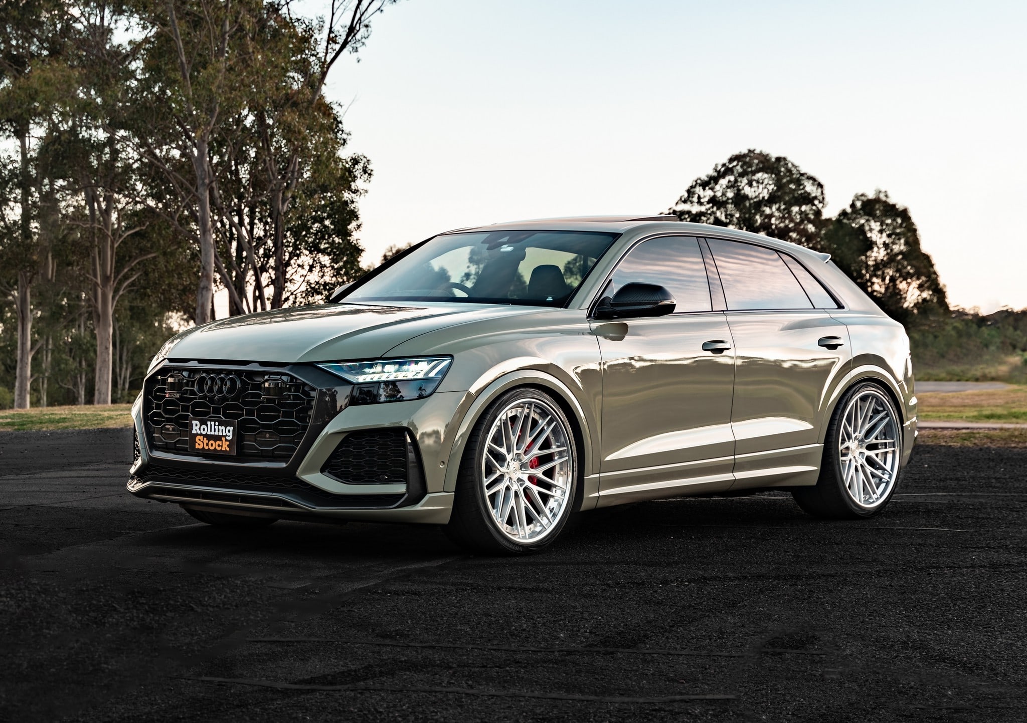 Strasse SV10M Deep Concave FS on Audi Q8 4M.1