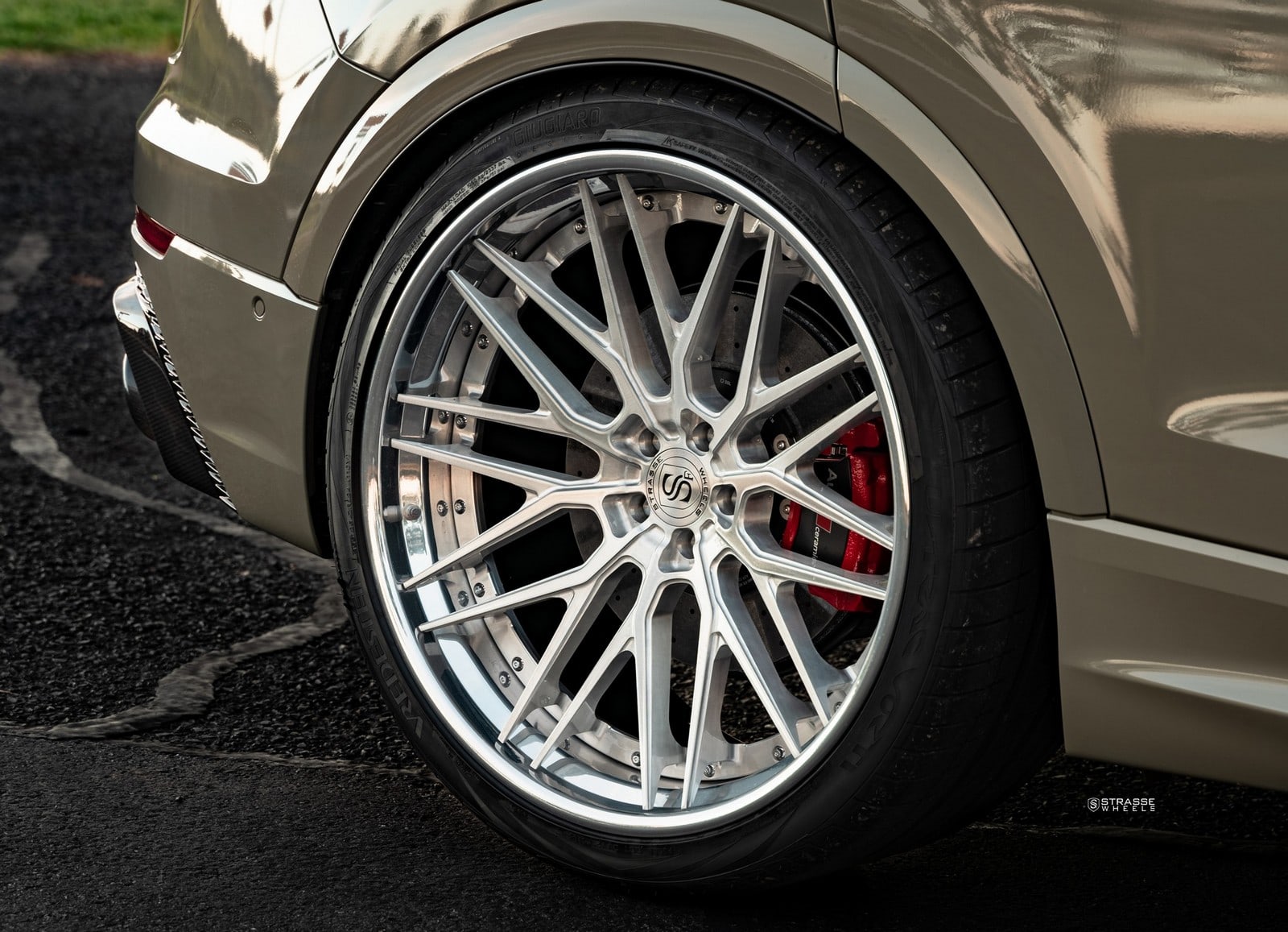 Strasse SV10M Deep Concave FS on Audi Q8 4M.1, photo 12