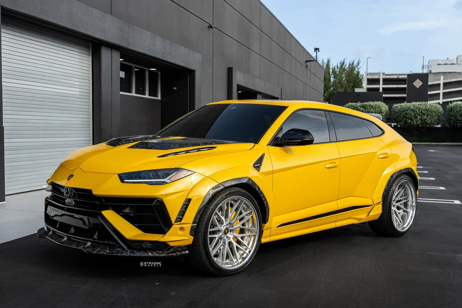 Strasse SV10M Deep Concave FS on Lamborghini Urus S, photo 9