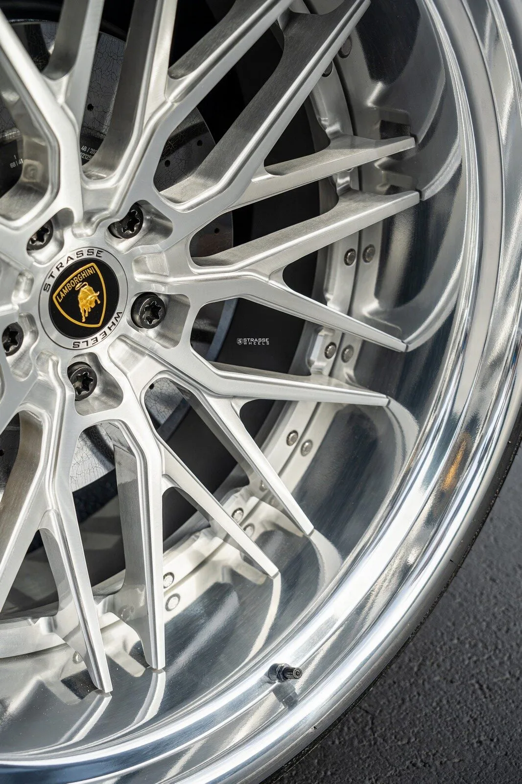 Strasse SV10M Deep Concave FS on Lamborghini Urus S, photo 6