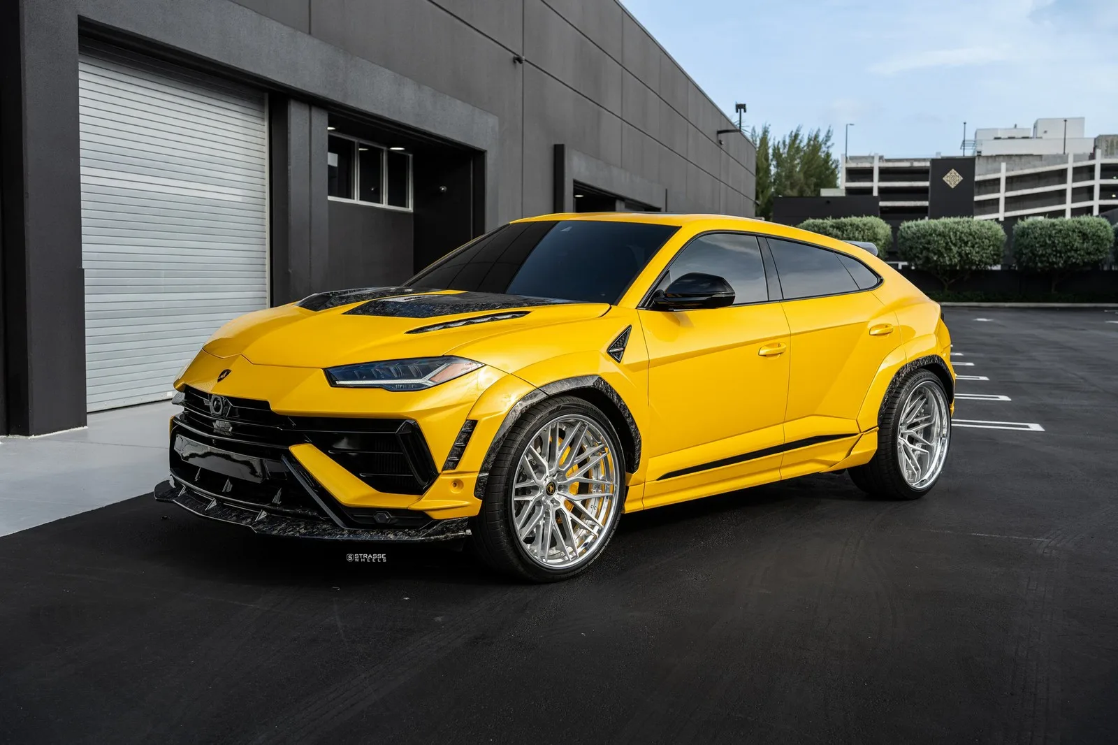 Strasse SV10M Deep Concave FS on Lamborghini Urus S, photo 11