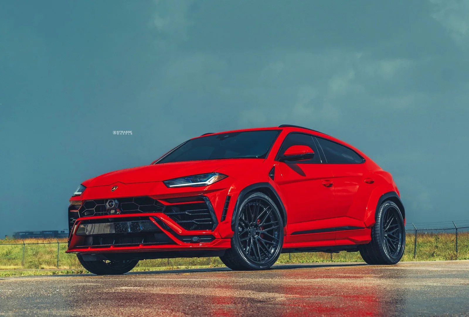 Strasse SV10M Deep Concave FS on Lamborghini Urus (2018), photo 4