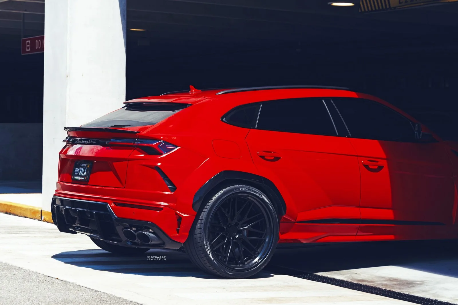 Strasse SV10M Deep Concave FS on Lamborghini Urus (2018), photo 8