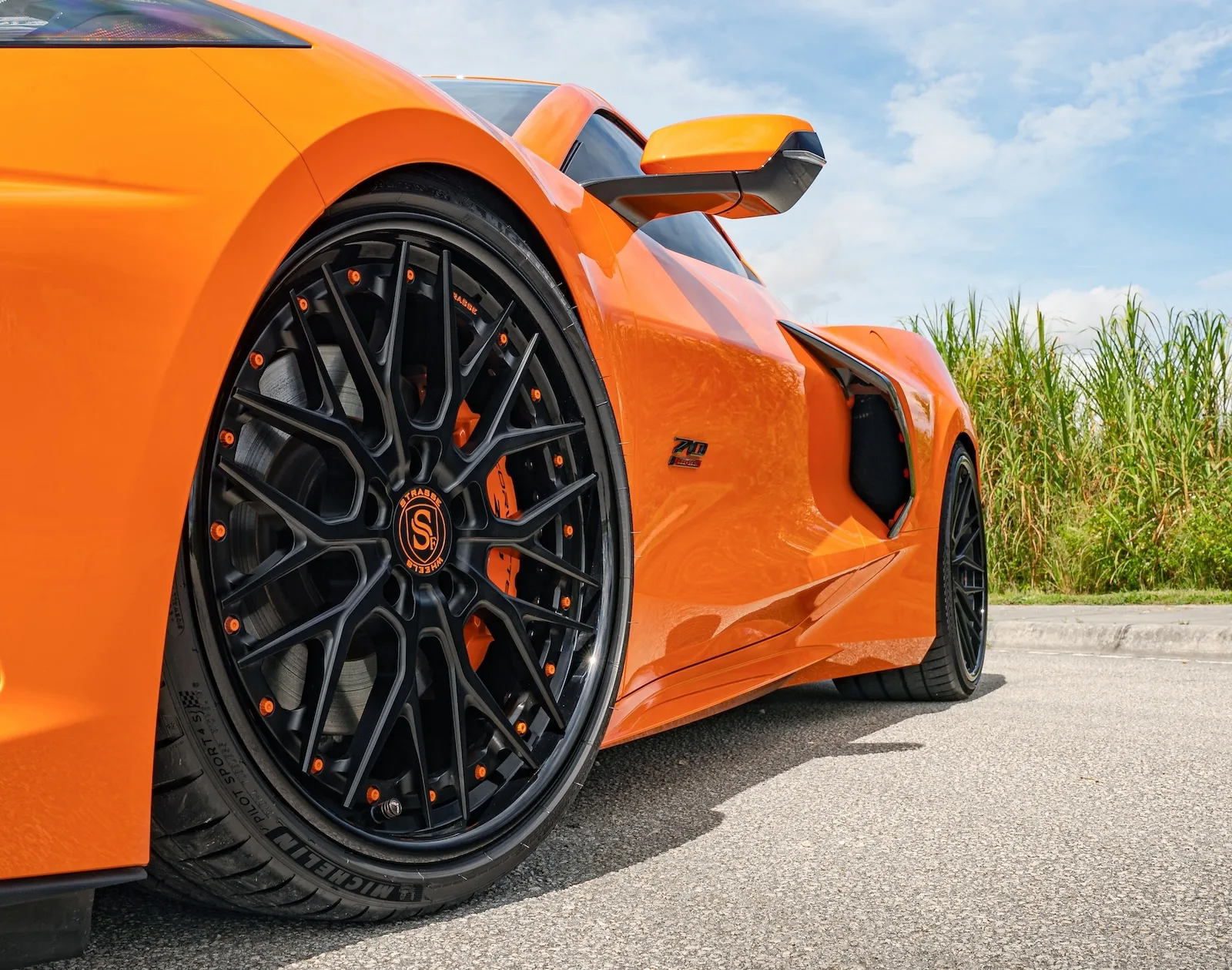 Strasse SV10M Deep Concave FS on Chevrolet Corvette C8, photo 2