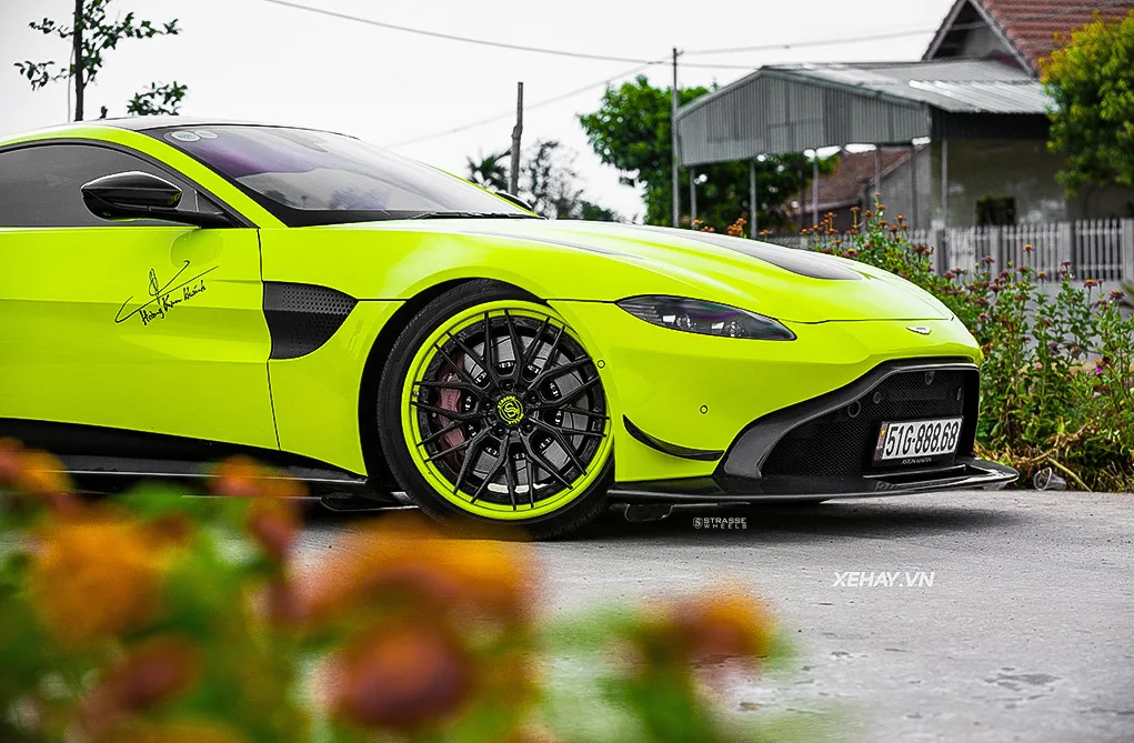 Strasse SV10M Deep Concave FS on Aston Martin Vantage (2018).1, photo 3