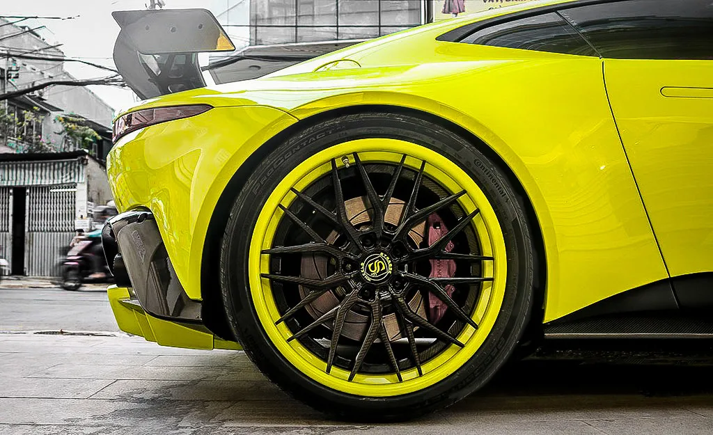Strasse SV10M Deep Concave FS on Aston Martin Vantage (2018).1, photo 10