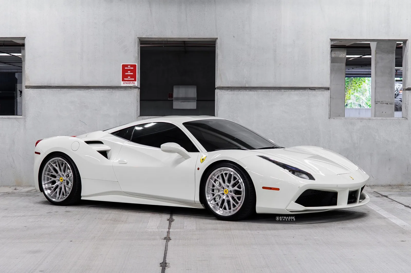 Strasse SV10M Deep Concave FS on Ferrari 488