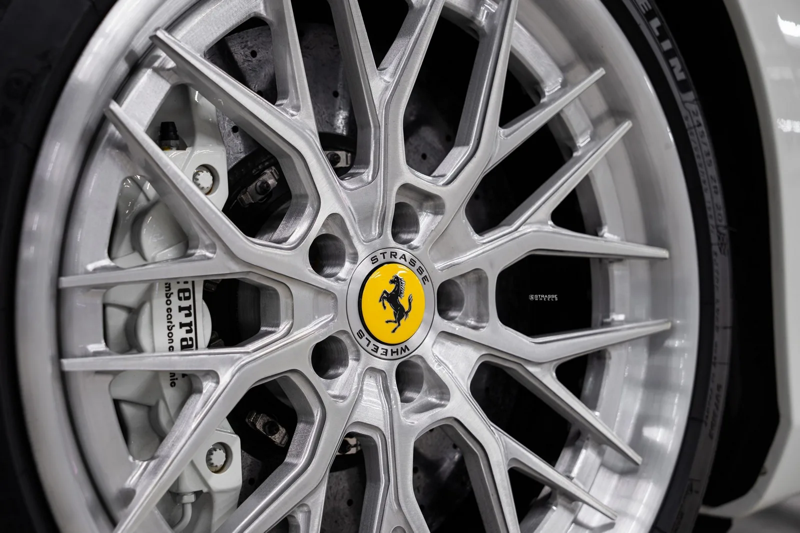 Strasse SV10M Deep Concave FS on Ferrari 488, photo 5
