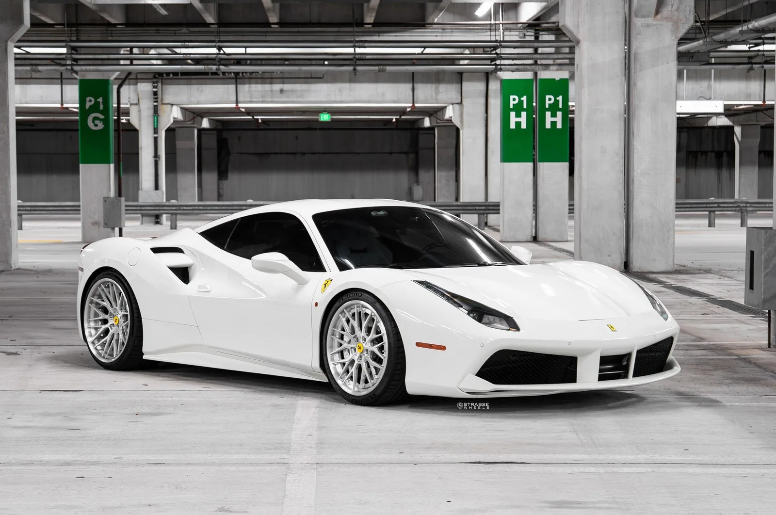 Strasse SV10M Deep Concave FS on Ferrari 488, photo 3