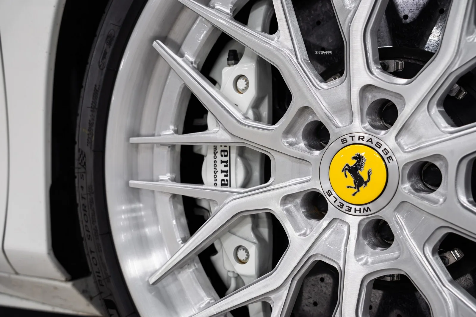 Strasse SV10M Deep Concave FS on Ferrari 488, photo 7