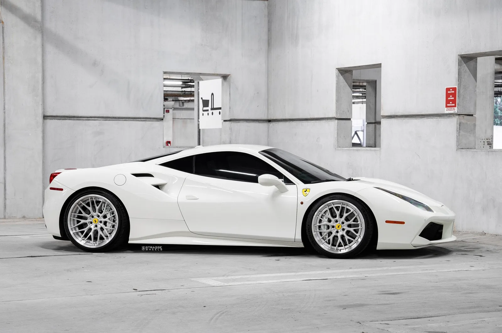 Strasse SV10M Deep Concave FS on Ferrari 488, photo 9