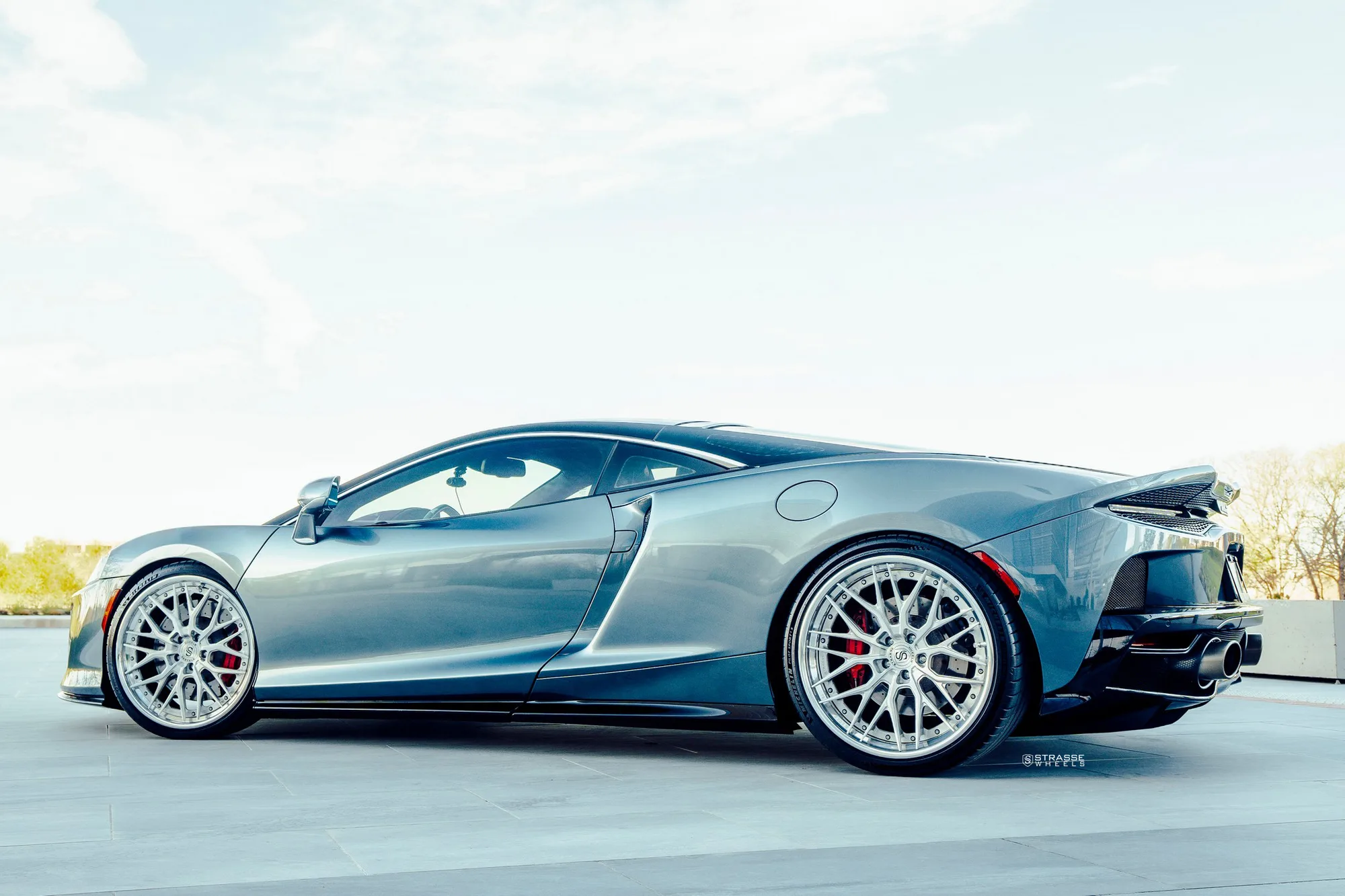 Strasse SV10M Deep Concave FS on McLaren GT, photo 9