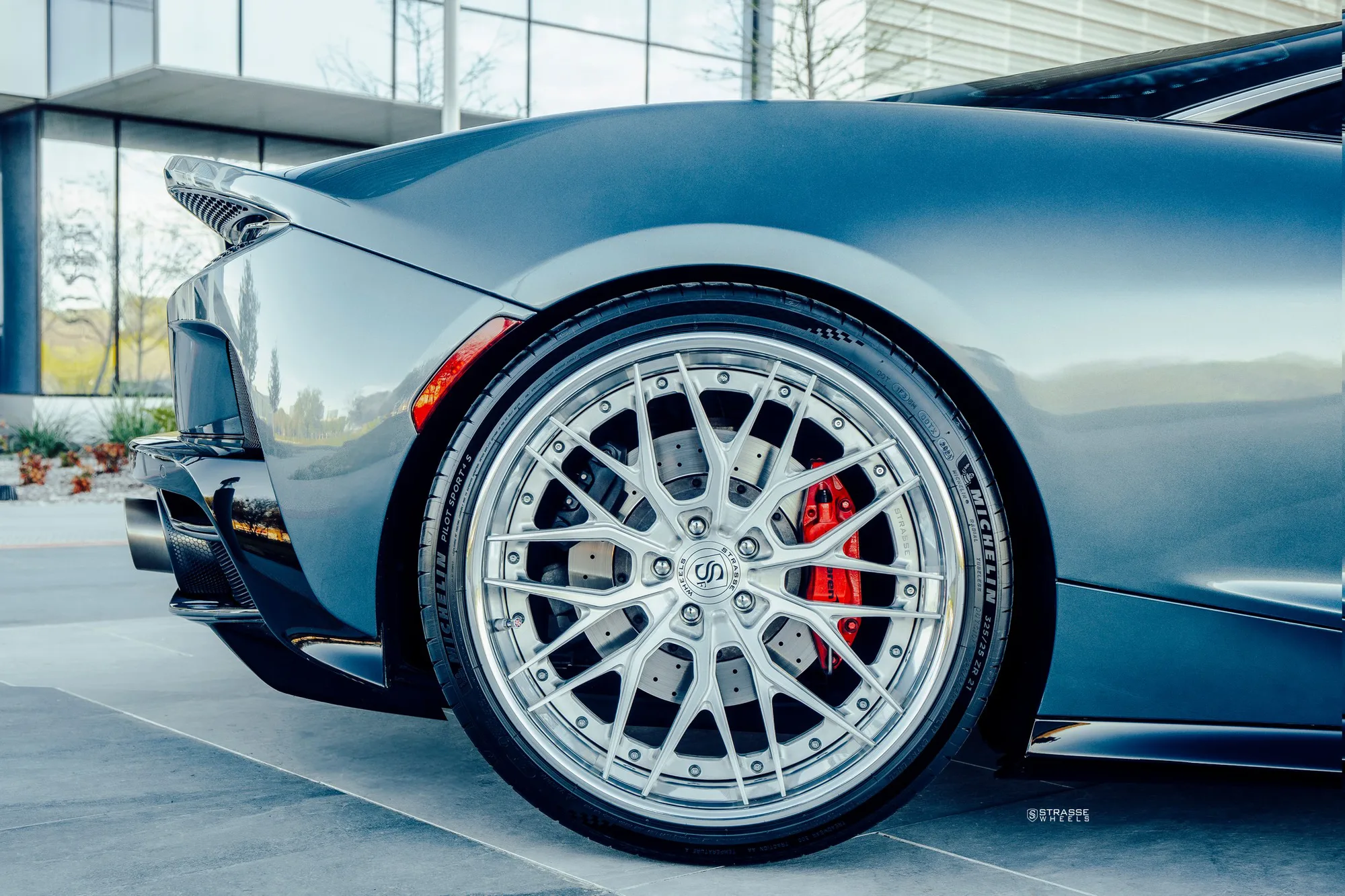 Strasse SV10M Deep Concave FS on McLaren GT, photo 8