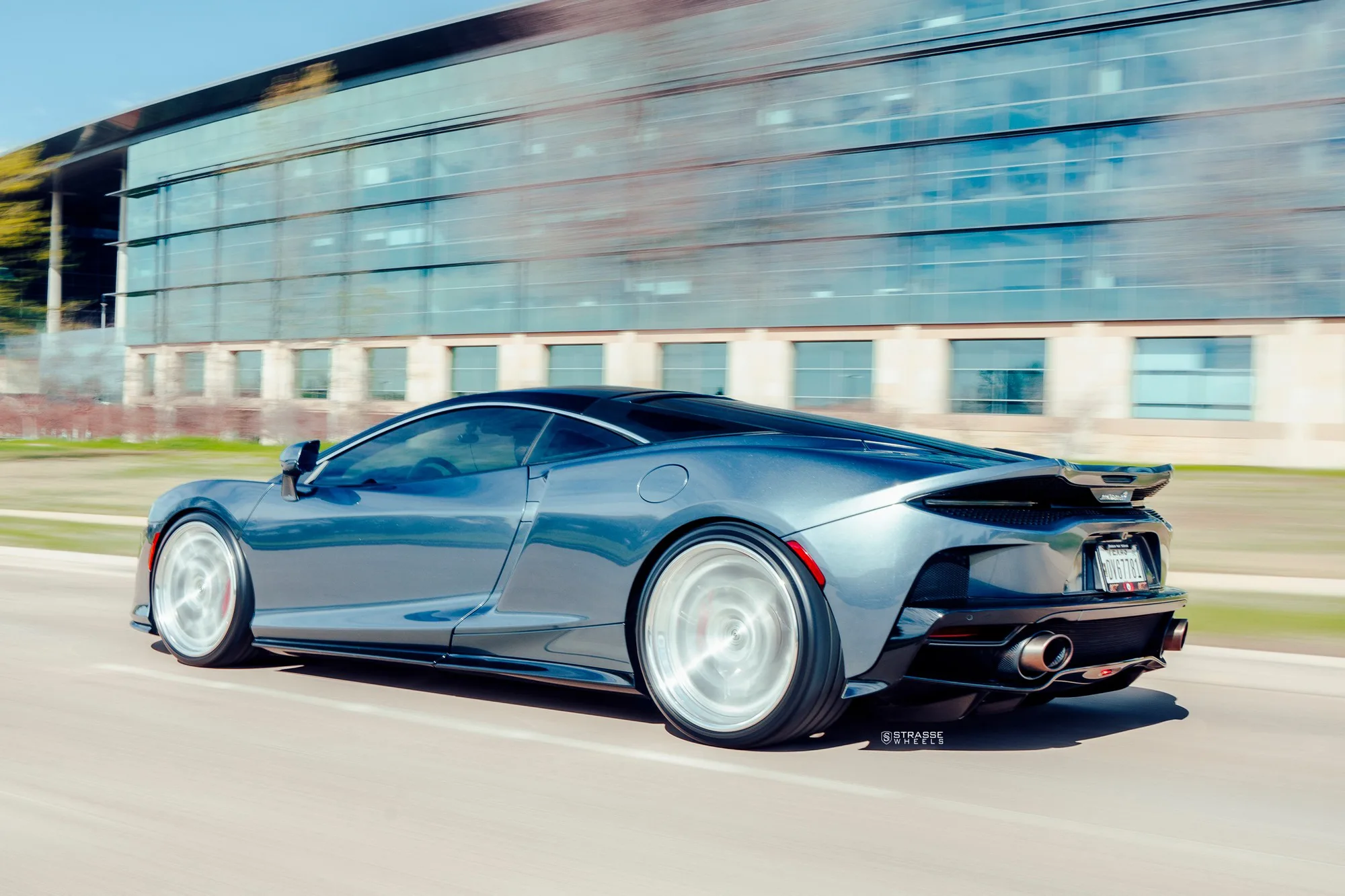Strasse SV10M Deep Concave FS on McLaren GT, photo 12