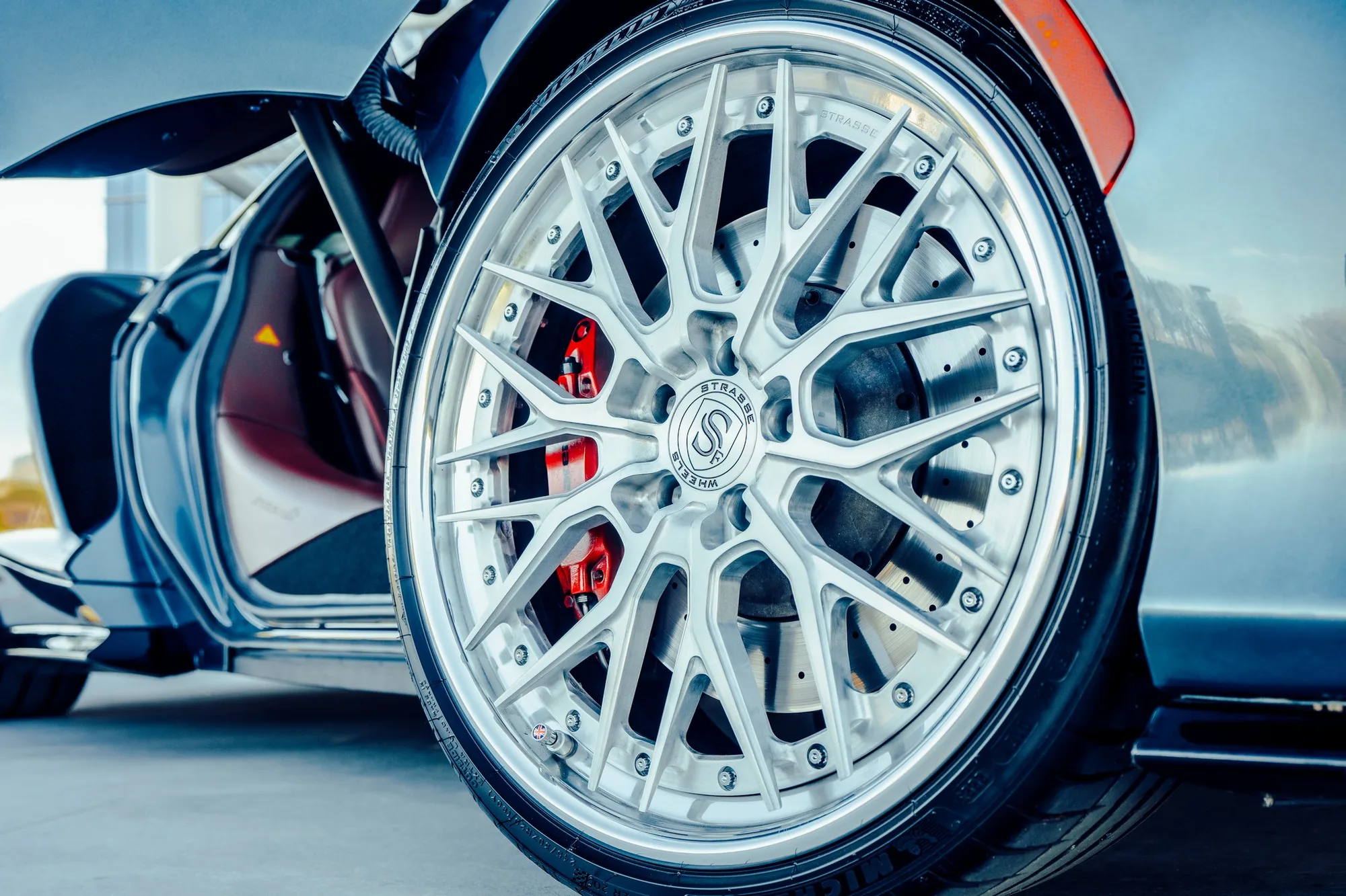 Strasse SV10M Deep Concave FS on McLaren GT, photo 7