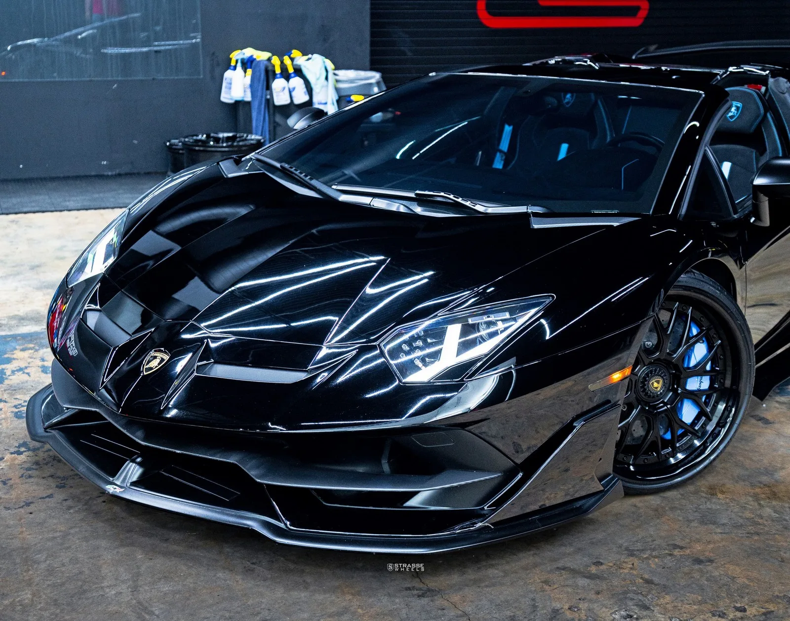 Strasse SV10M Performance Series on Lamborghini Aventador First Gen.2