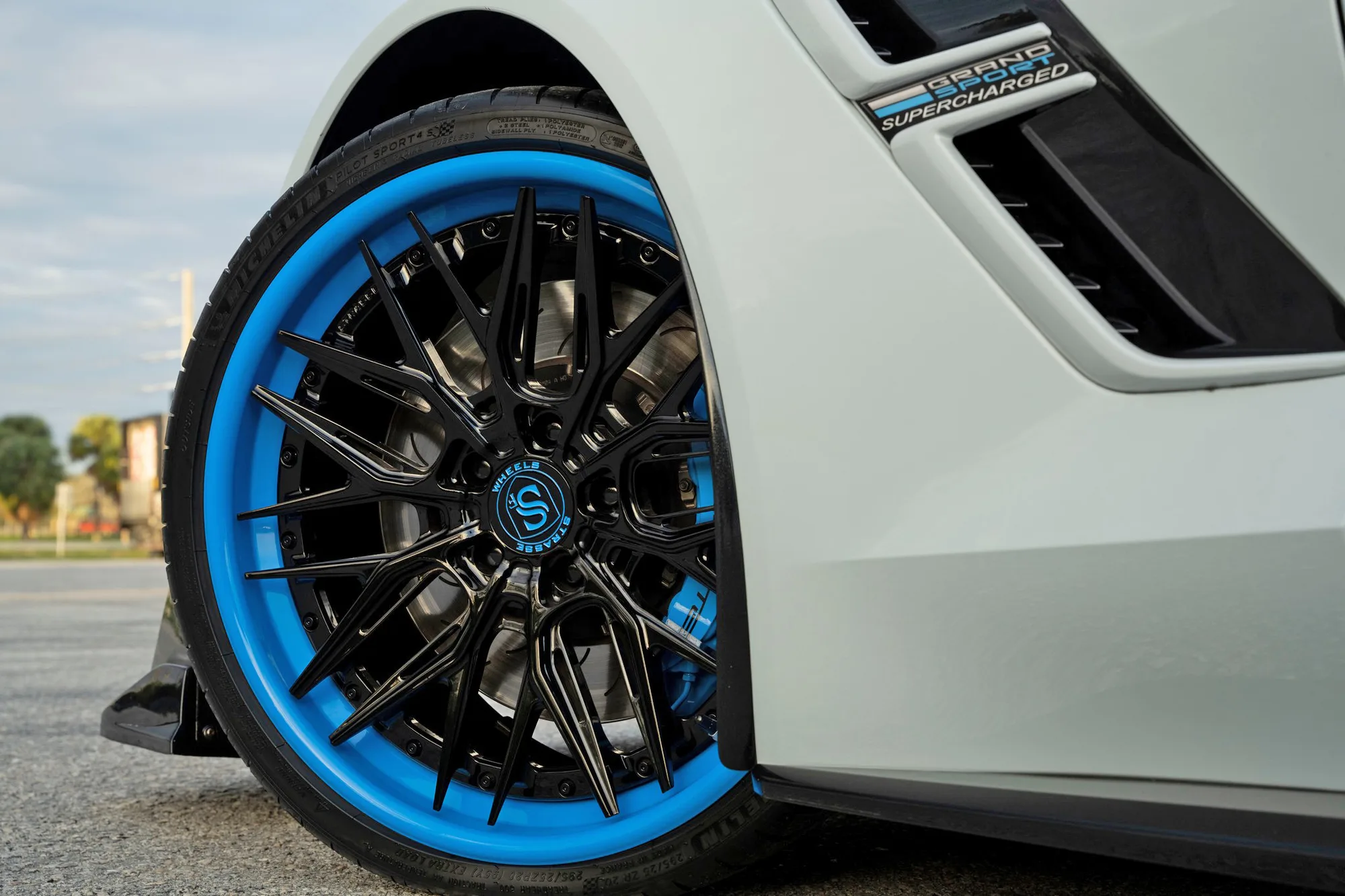 Strasse SV10M-RS Deep Concave FS on Chevrolet Corvette C7, photo 7