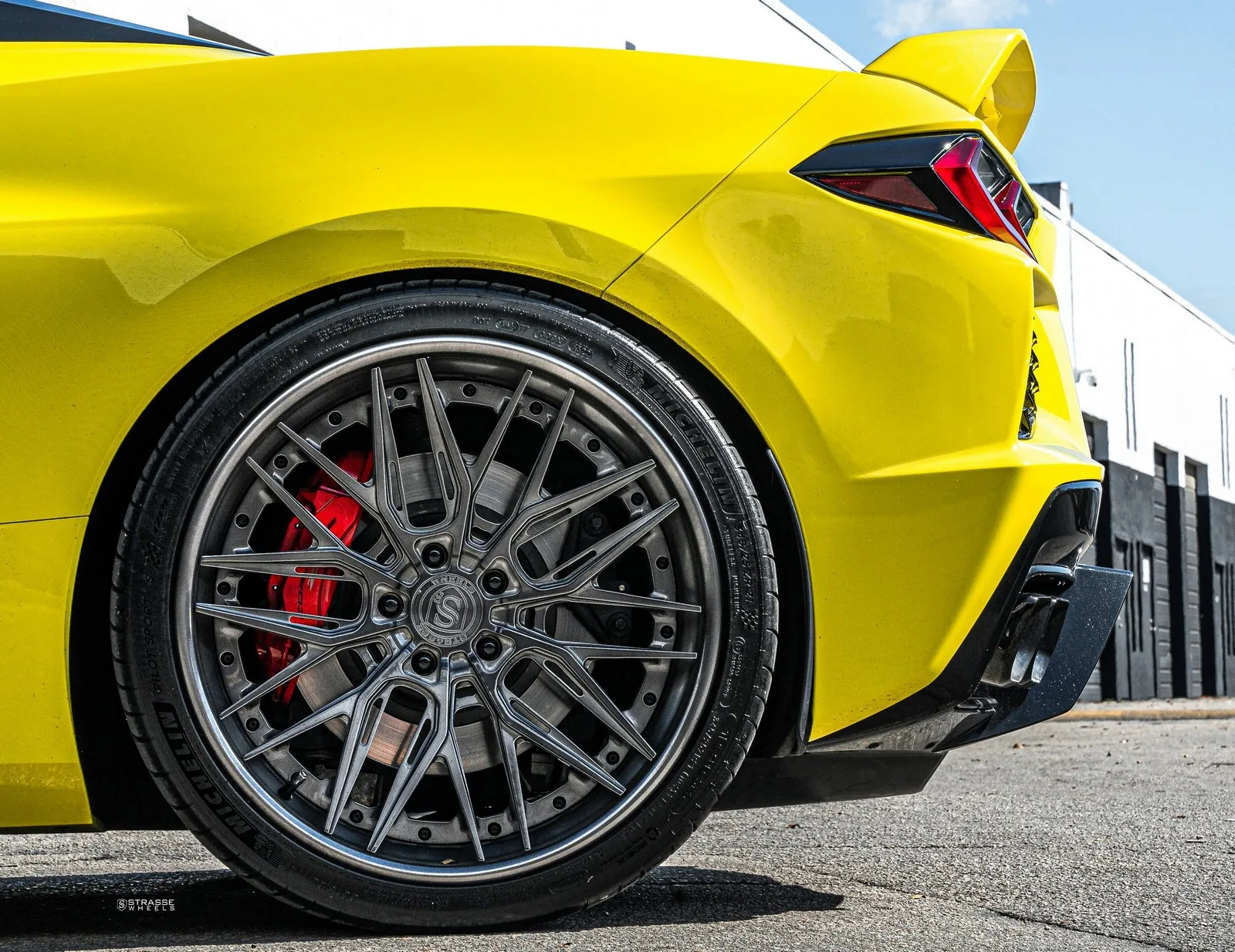 Strasse SV10M-RS Deep Concave FS on Chevrolet Corvette C8, photo 3