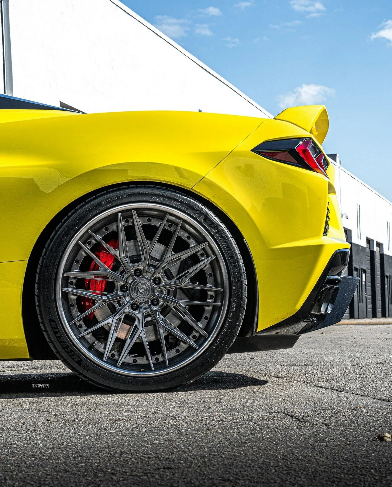 Strasse SV10M-RS Deep Concave FS on Chevrolet Corvette C8, photo 4