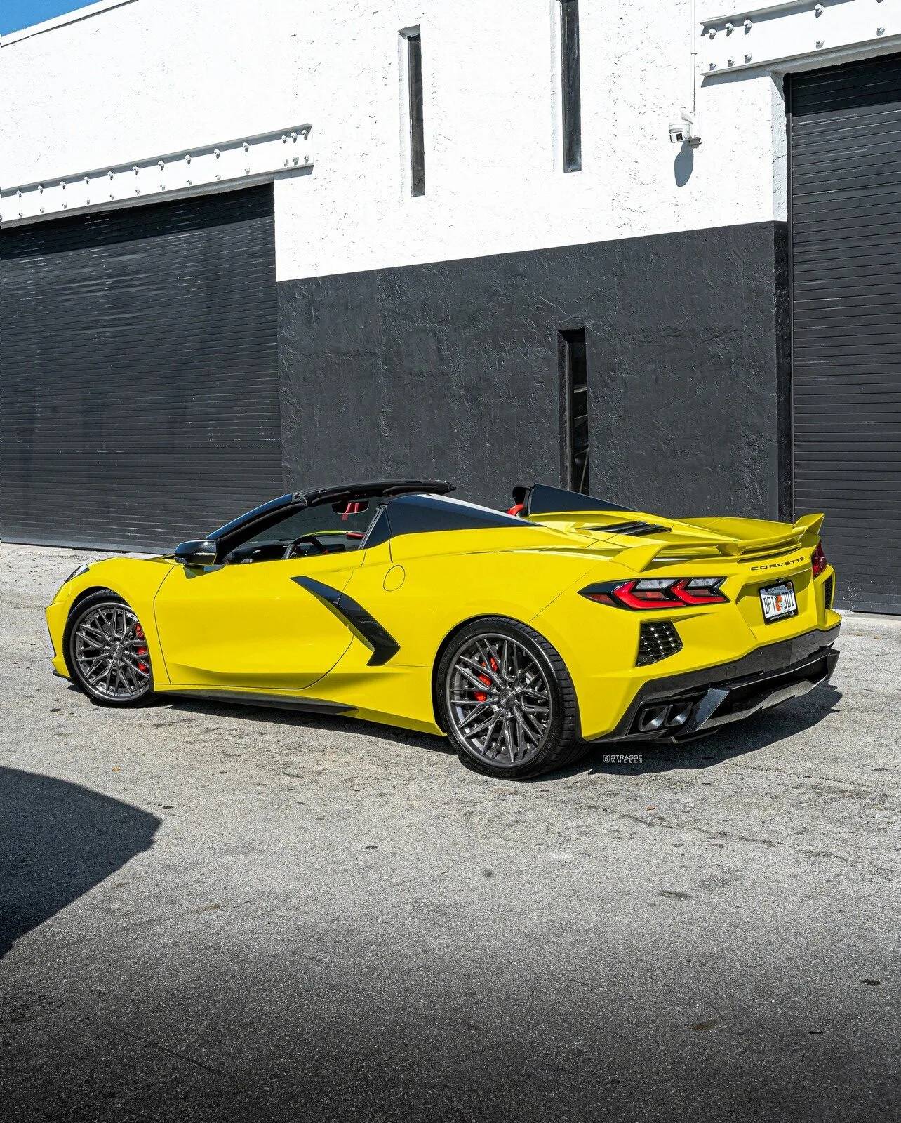 Strasse SV10M-RS Deep Concave FS on Chevrolet Corvette C8, photo 2