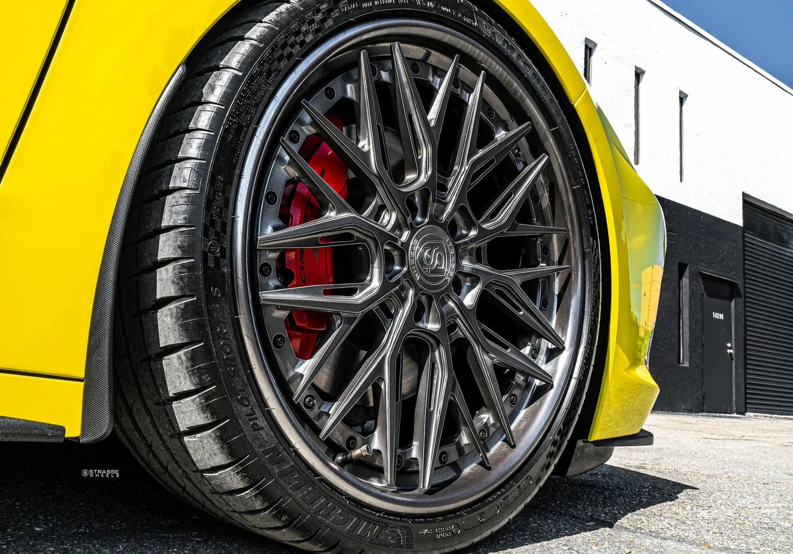 Strasse SV10M-RS Deep Concave FS on Chevrolet Corvette C8, photo 10