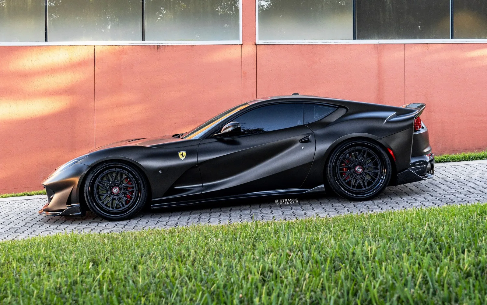 Strasse SV10M-RS Track Series on Ferrari 812 F152M, photo 10
