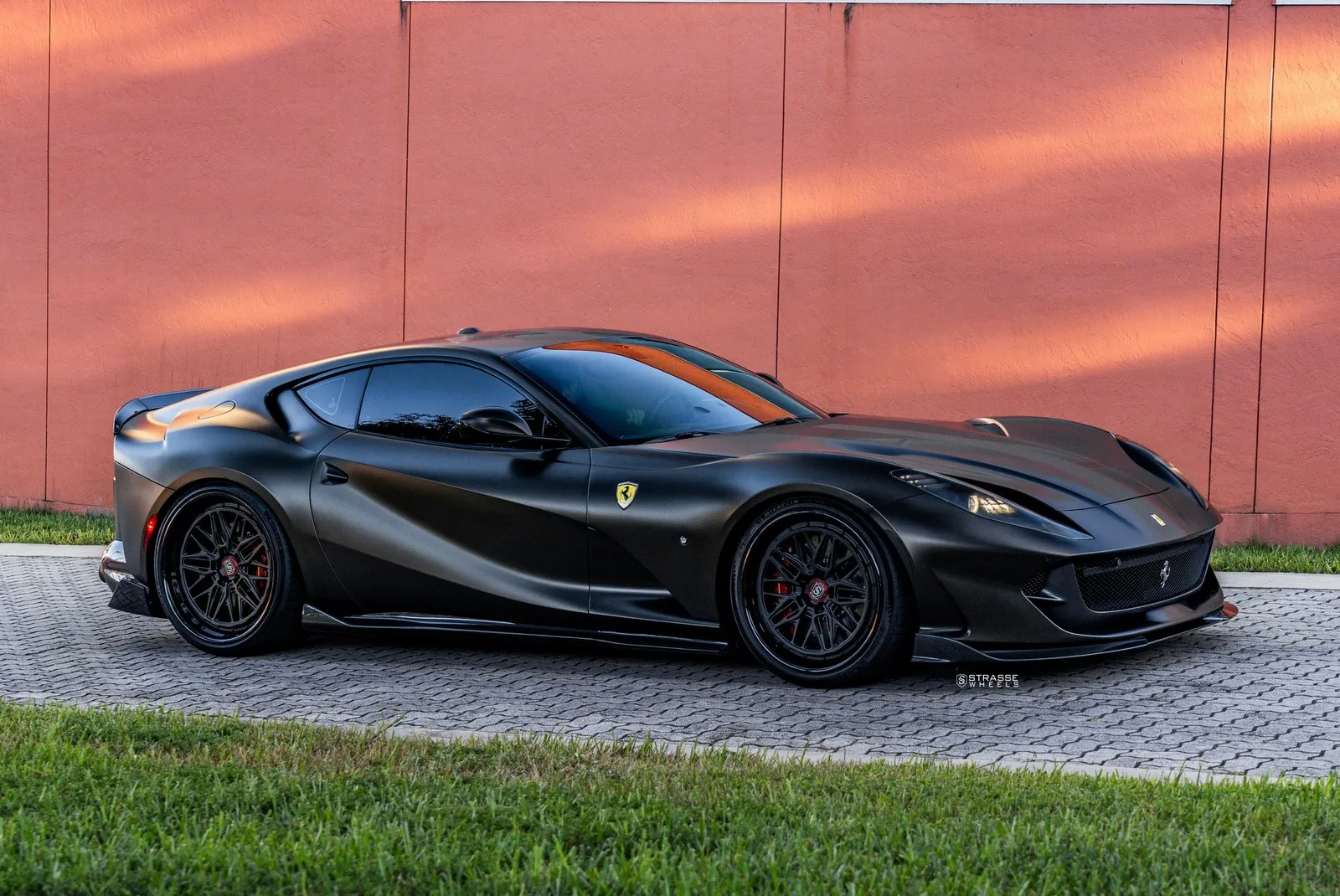 Strasse SV10M-RS Track Series on Ferrari 812 F152M, photo 4