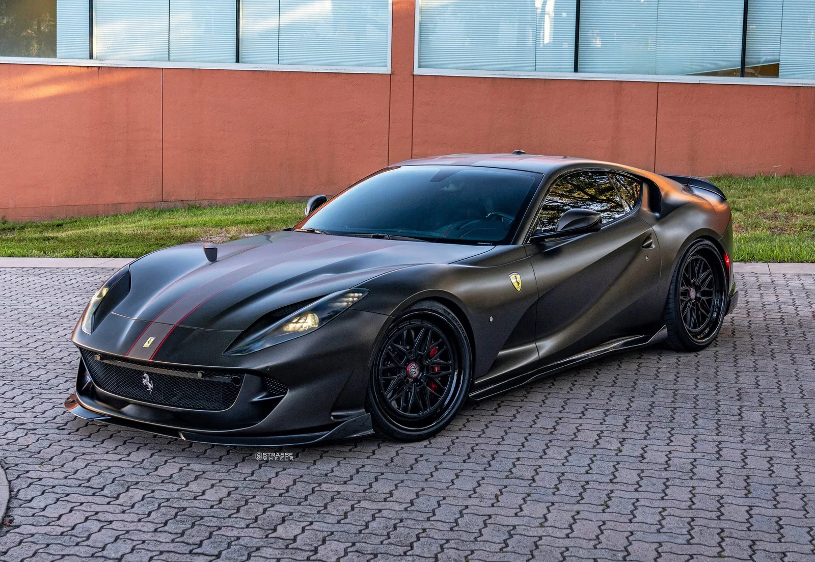 Strasse SV10M-RS Track Series on Ferrari 812 F152M, photo 2