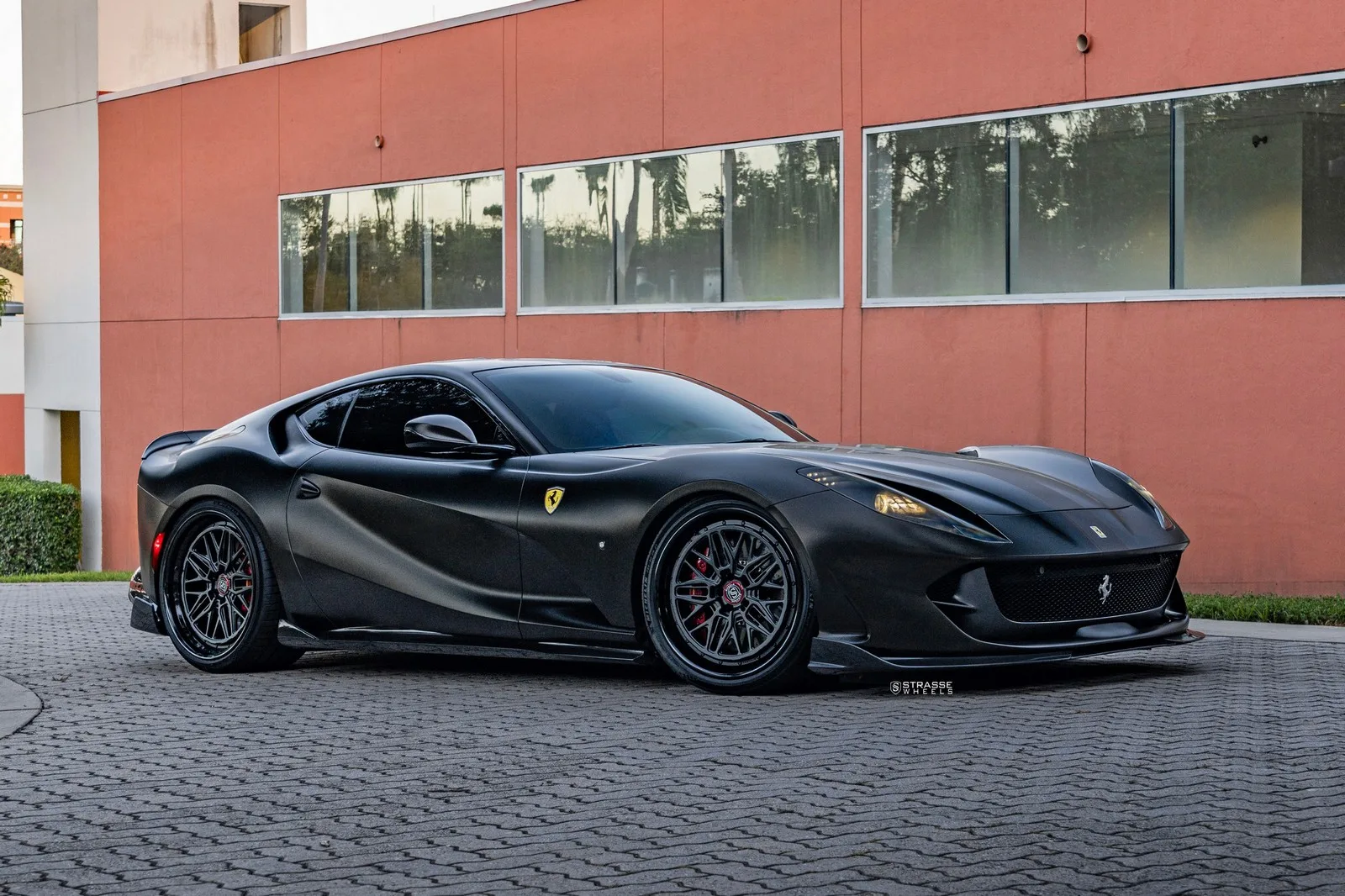 Strasse SV10M-RS Track Series on Ferrari 812 F152M, photo 7