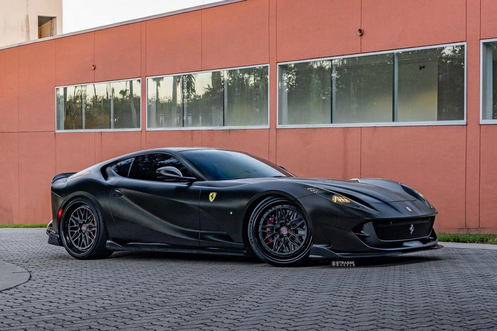 Strasse SV10M-RS Track Series on Ferrari 812 F152M, photo 9