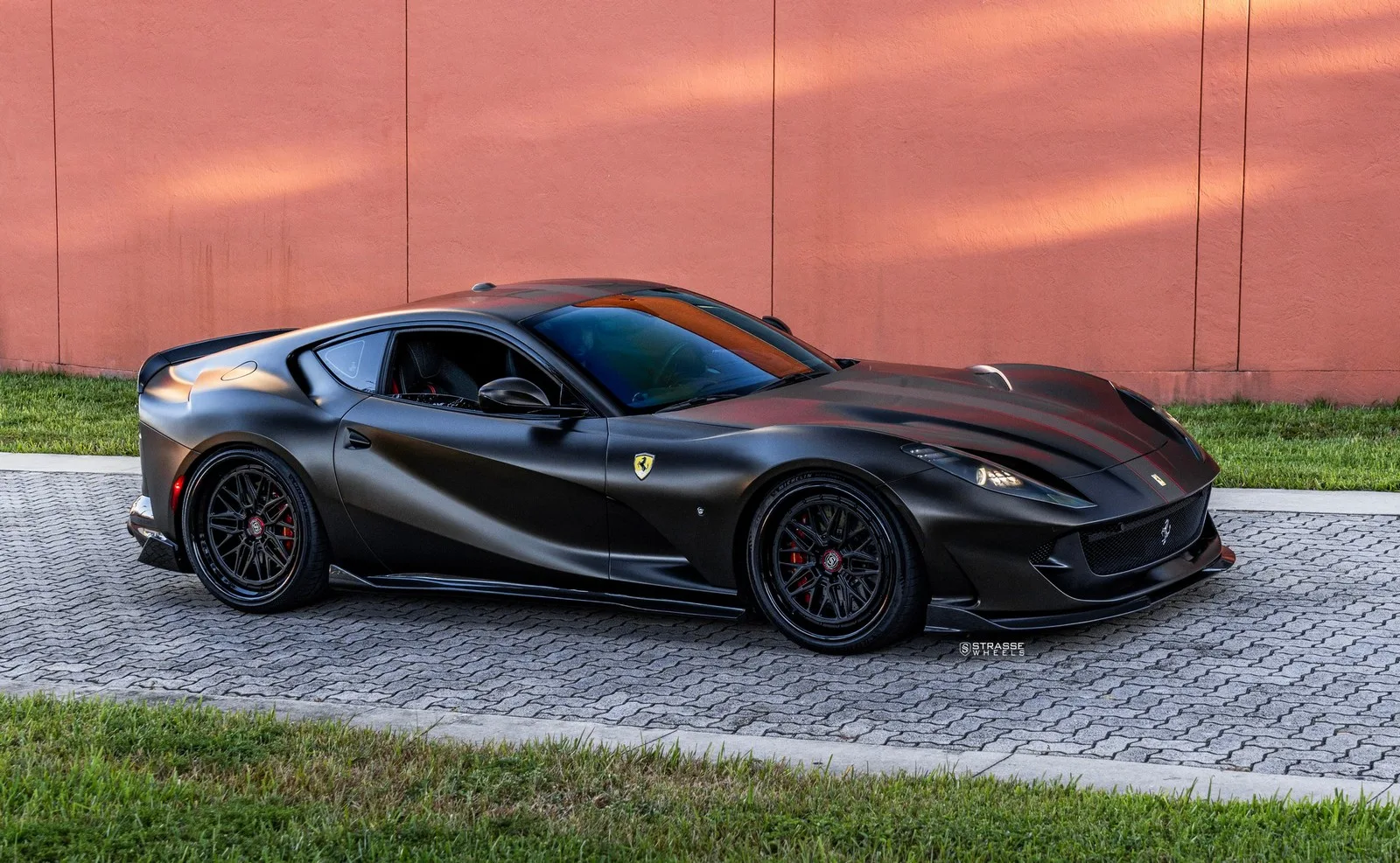 Strasse SV10M-RS Track Series on Ferrari 812 F152M, photo 3