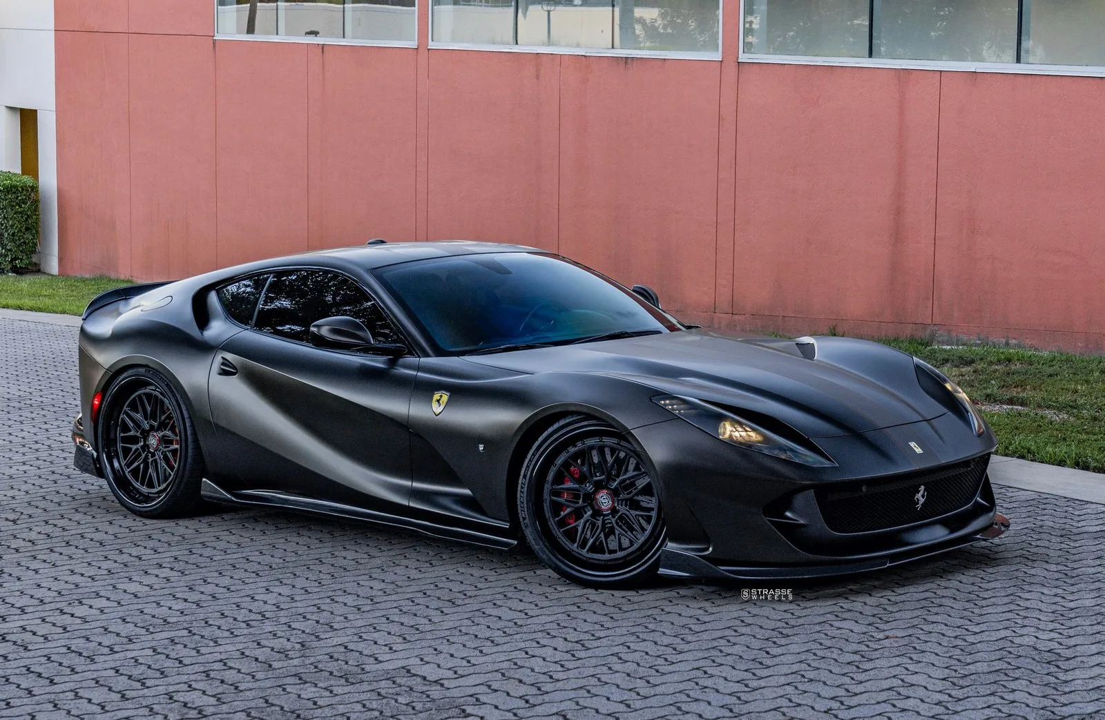 Strasse SV10M-RS Track Series on Ferrari 812 F152M, photo 5