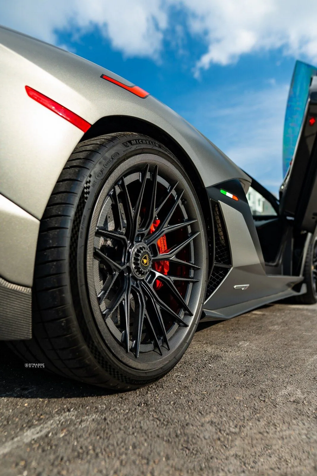 Strasse SV10M Ultralight Carbon Series on Lamborghini Aventador First Gen.2, photo 5