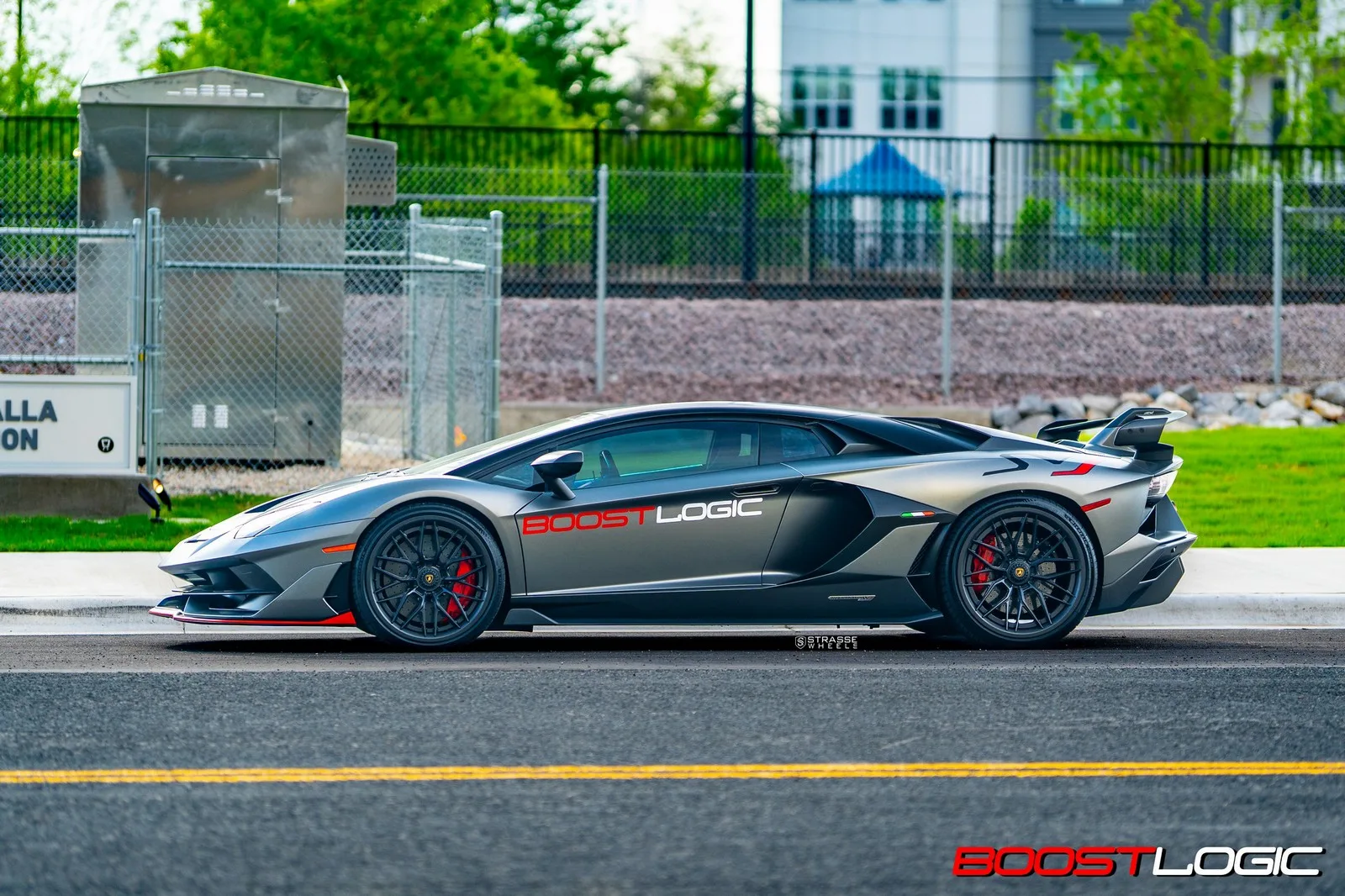 Strasse SV10M Ultralight Carbon Series on Lamborghini Aventador First Gen.2, photo 3