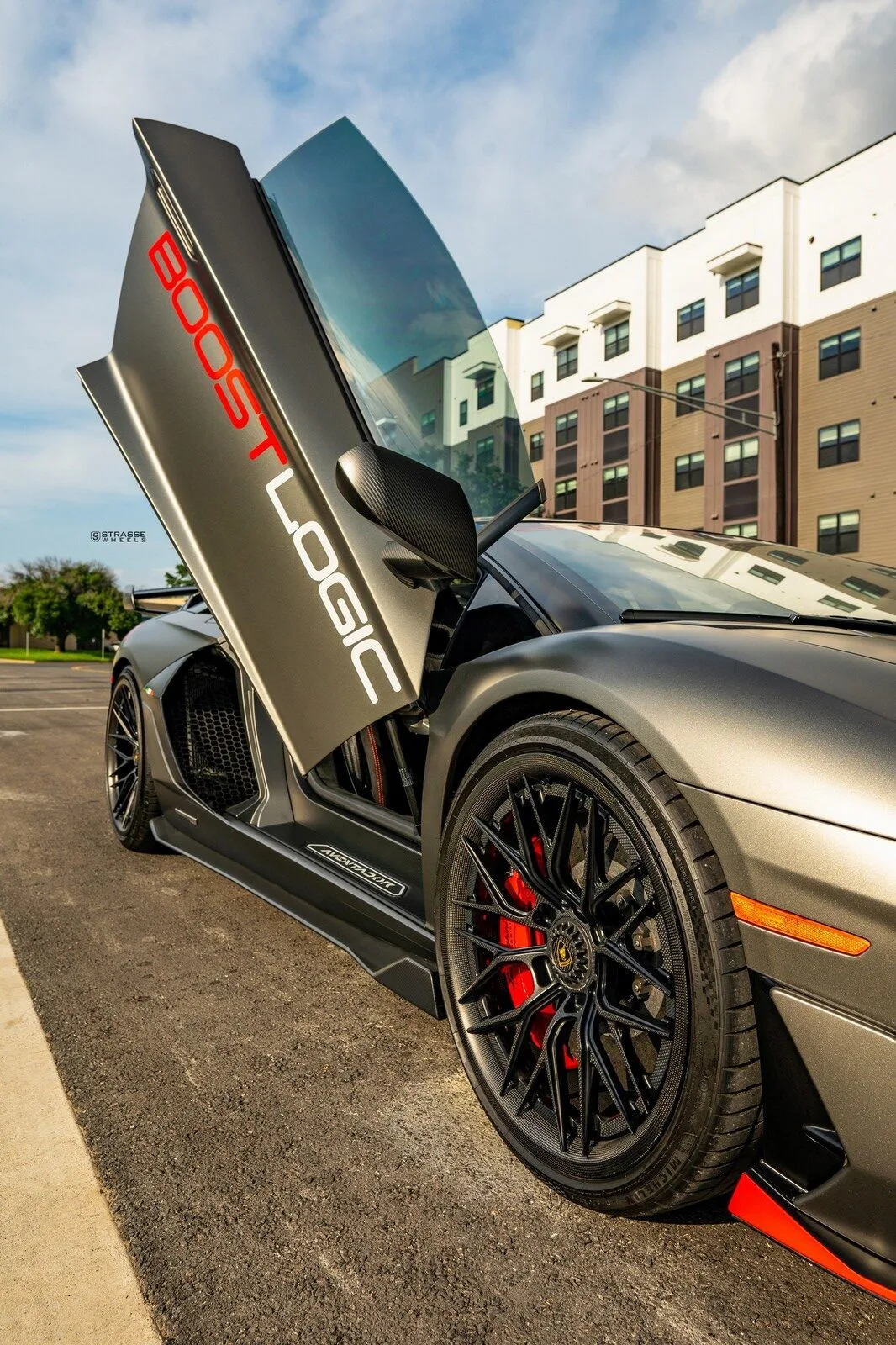 Strasse SV10M Ultralight Carbon Series on Lamborghini Aventador First Gen.2, photo 4