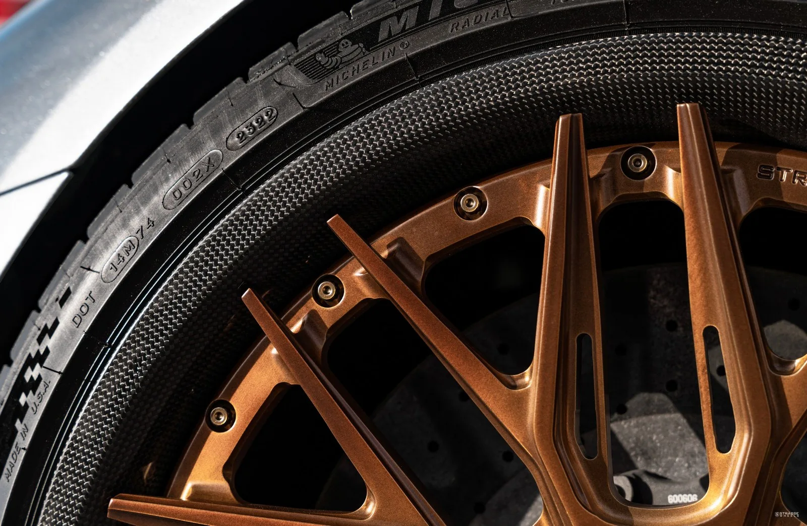 Strasse SV10M Ultralight Carbon on Lamborghini Aventador First Gen.1, photo 9